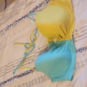 Swim top Victoria's Secret 36b